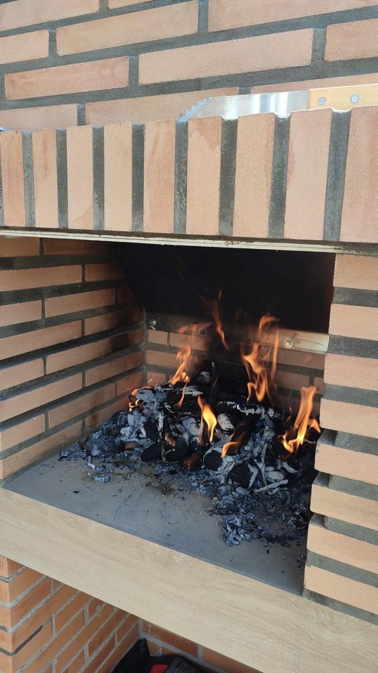 ed7446b2-6559-4e31-ac98-6930c46a8f2b-min